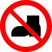 Chaussures d'extérieur interdites
