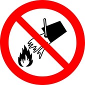 Ne pas mettre d'eau sur le feu