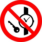 Objets métalliques et montres interdits
